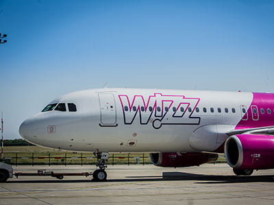 <p>Novembertől újraindítja járatait Albánia fővárosába a Wizz Air - jelentette be a fapados légitársaság.</p>